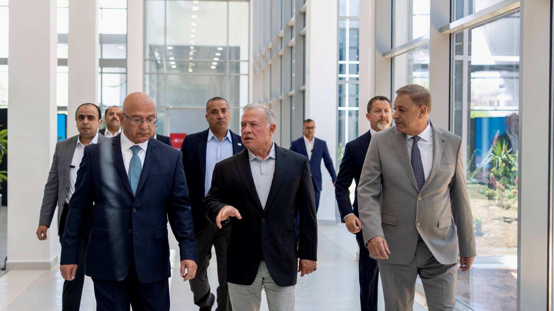 الملك عبدالله الثاني يفتتح مشاريع استراتيجية