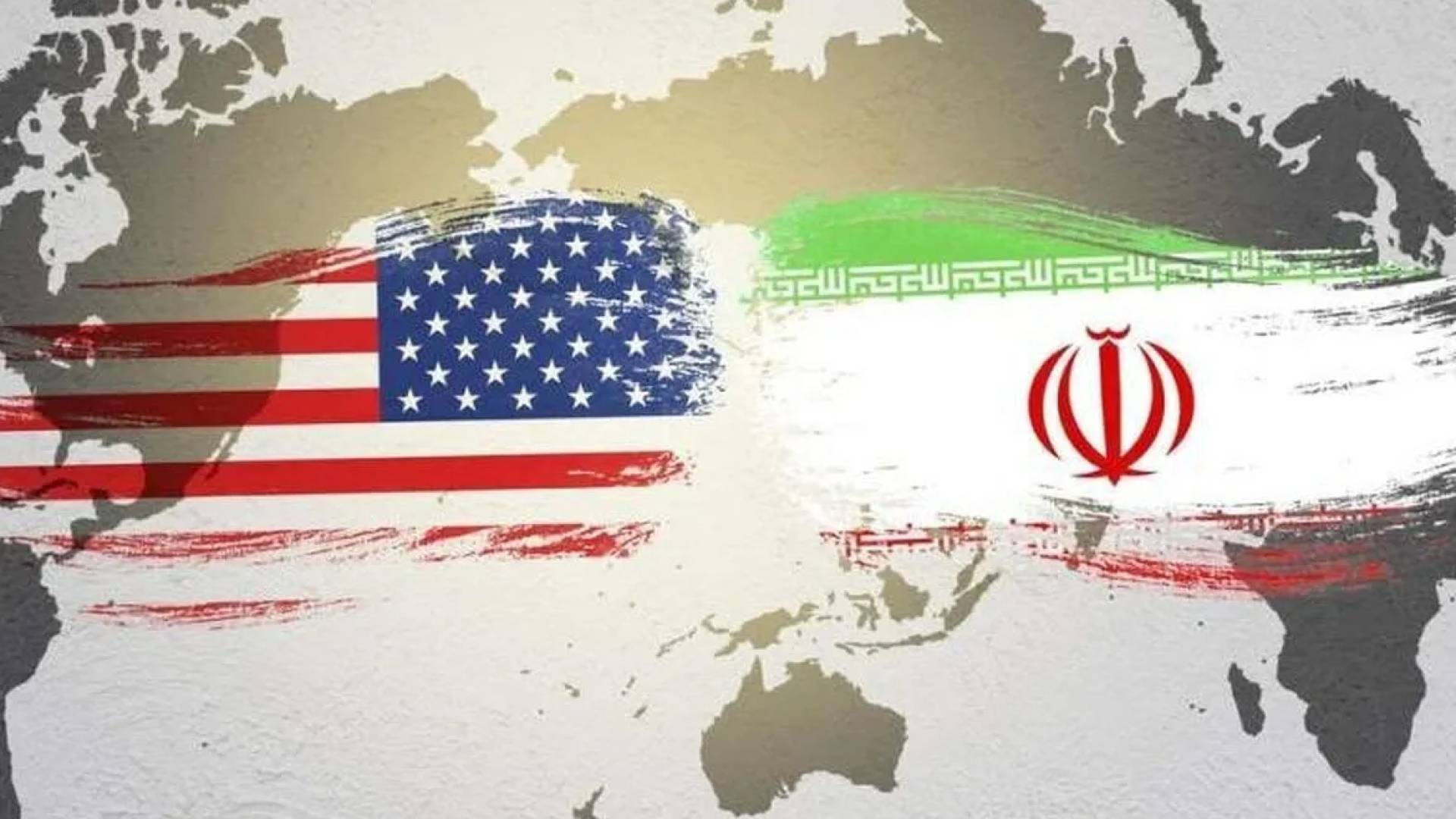 خريطة الشرق الأوسط وعلمي إيران وأمريكا