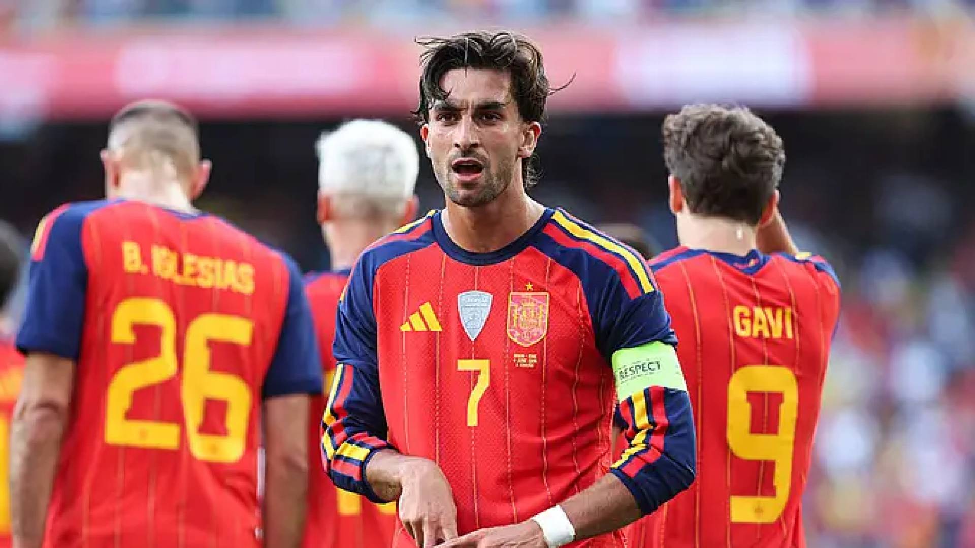 لاعب منتخب إسبانيا