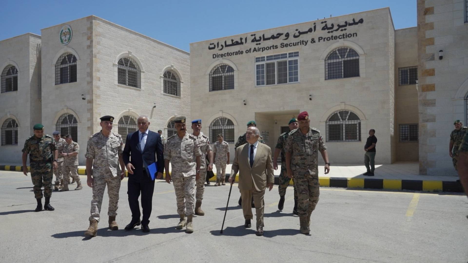 سمو الأمير الحسن بن طلال يزور مديرية أمن وحماية المطارات ويتابع يوما تدريبيا