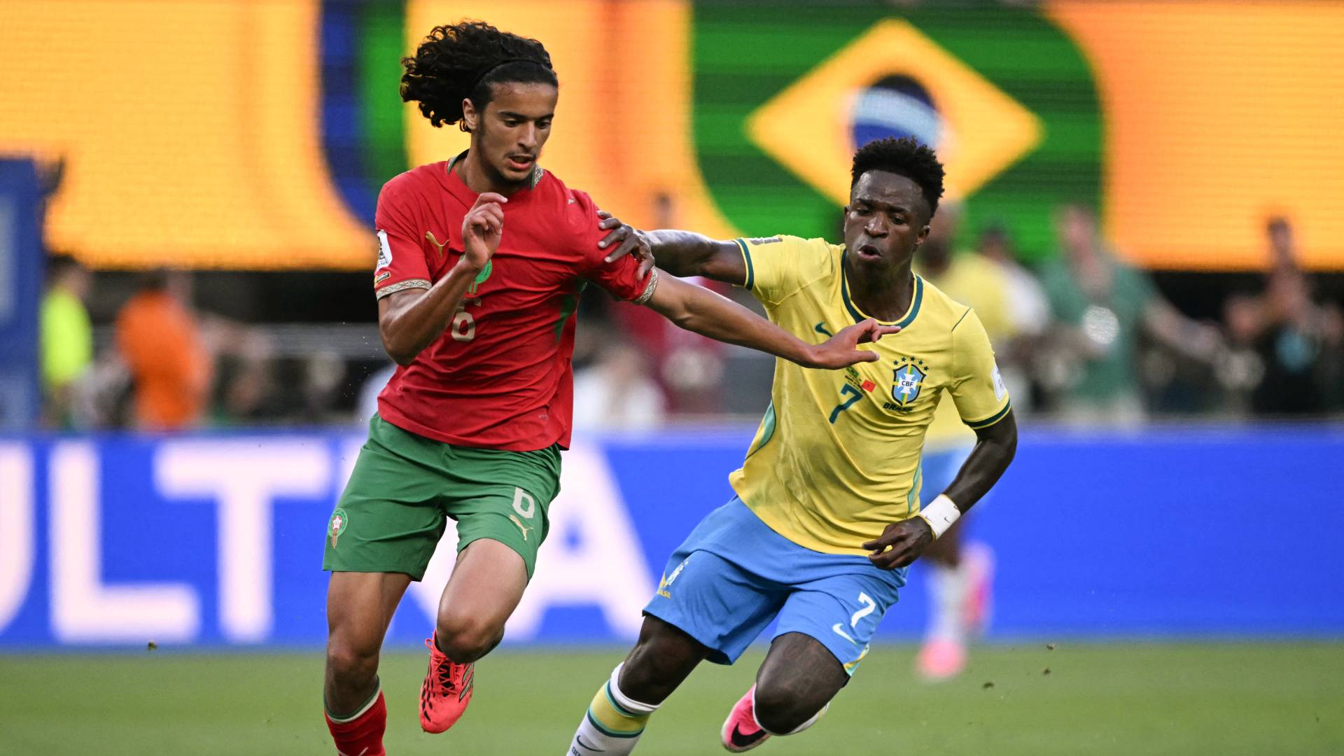 لاعب المنتخب المغربي أيوب بوعدي في لقطة مع فنيسيوس