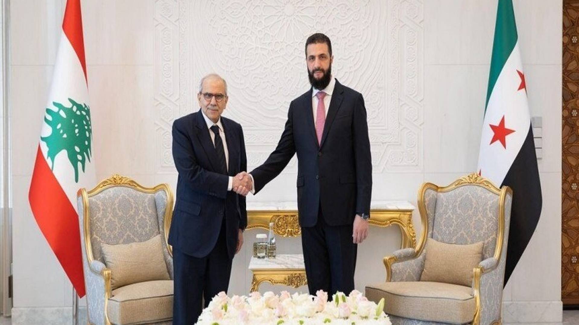 الرئيس السوري أحمد الشرع ورئيس وزراء لبنان نواف سلام