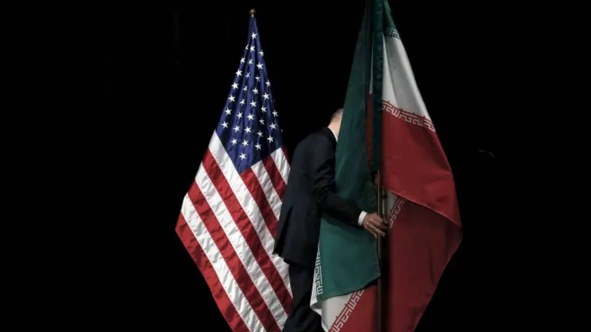 علم إيران وأمريكا