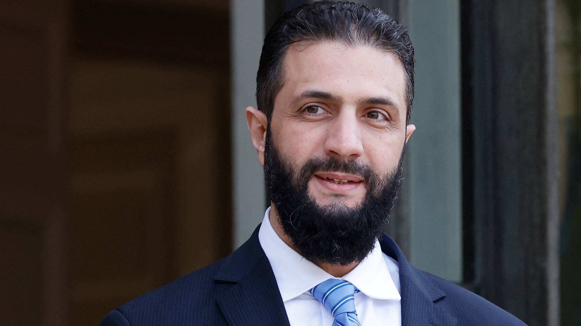 الرئيس السوري احمد الشرع