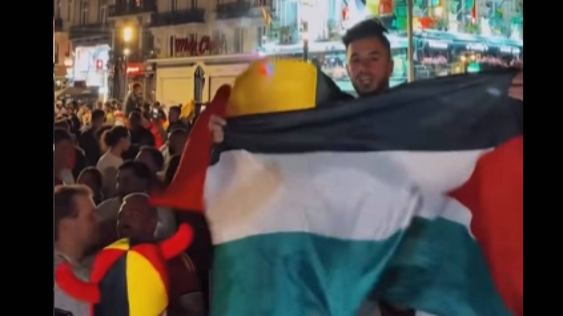 جماهير بلجيكا تحتفل وترفع علم فلسطين في بروكسل