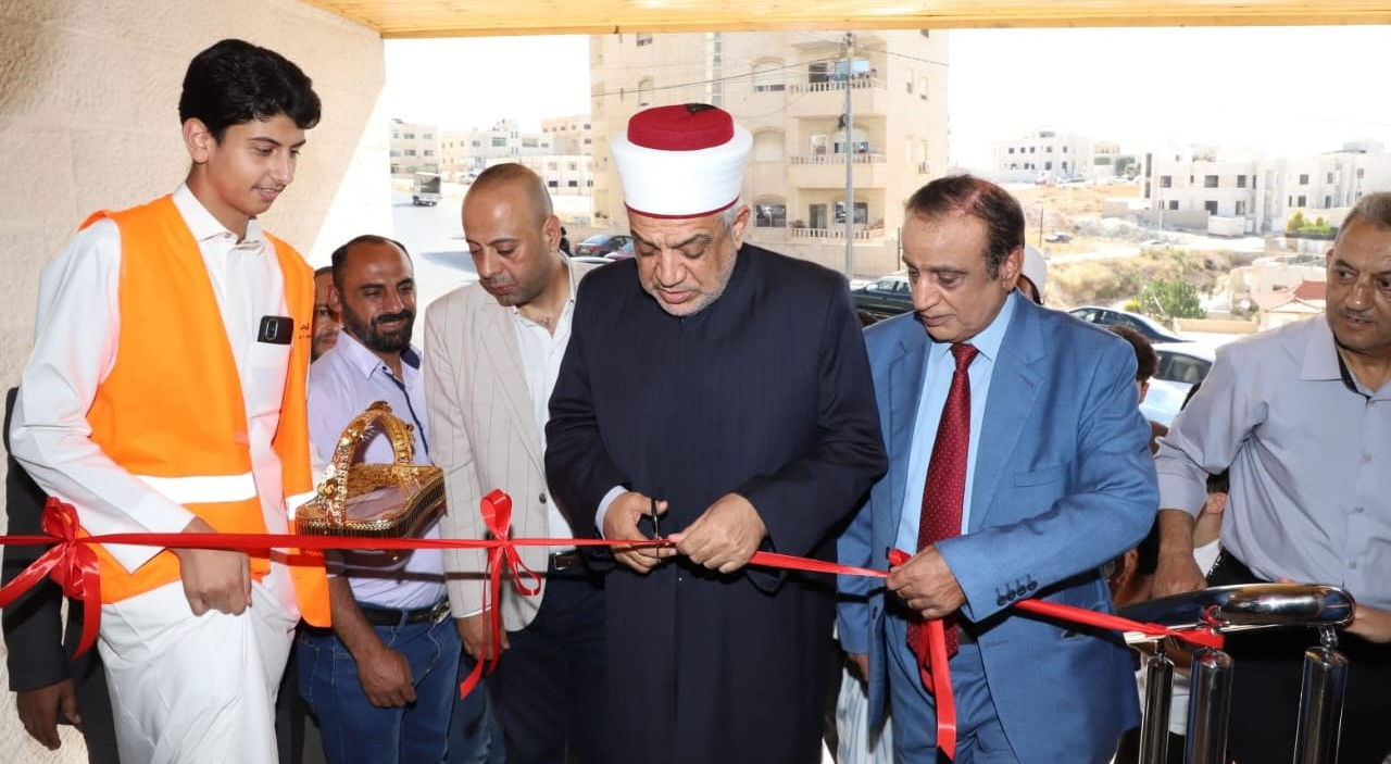 وزير الاوقاف يفتتح مسجد إسكان الكهرباء في أبو علندا
