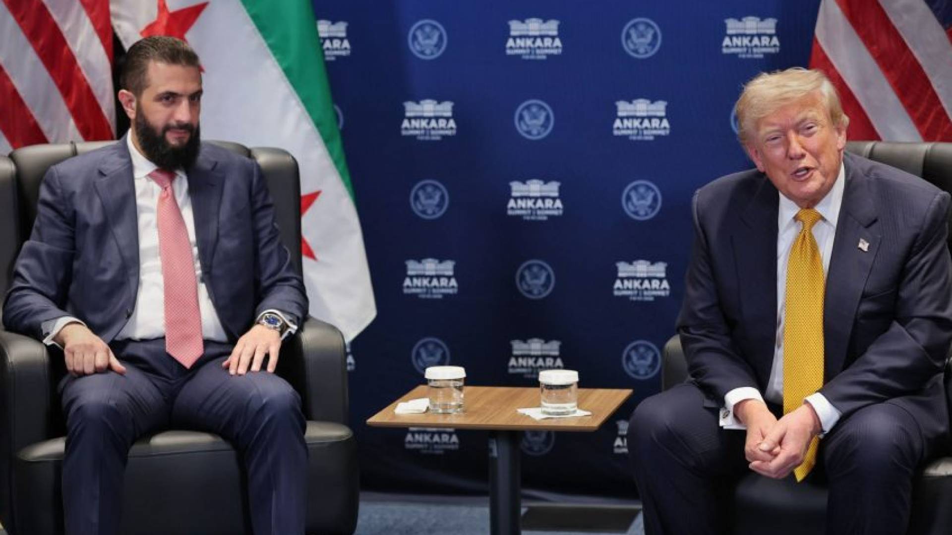 الرئيس السوري أحمد الشرع والرئيس الأمريكي دونالد ترمب