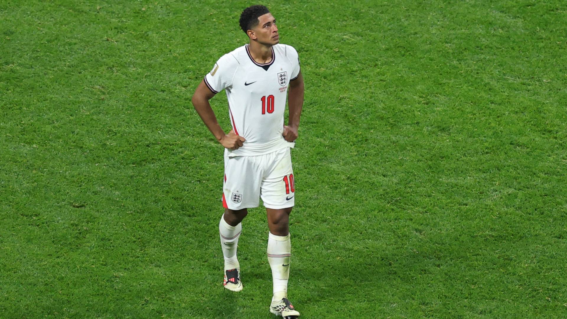 لاعب إنجلترا جود بيلنجهام بعد الخسارة من الأرجنتين