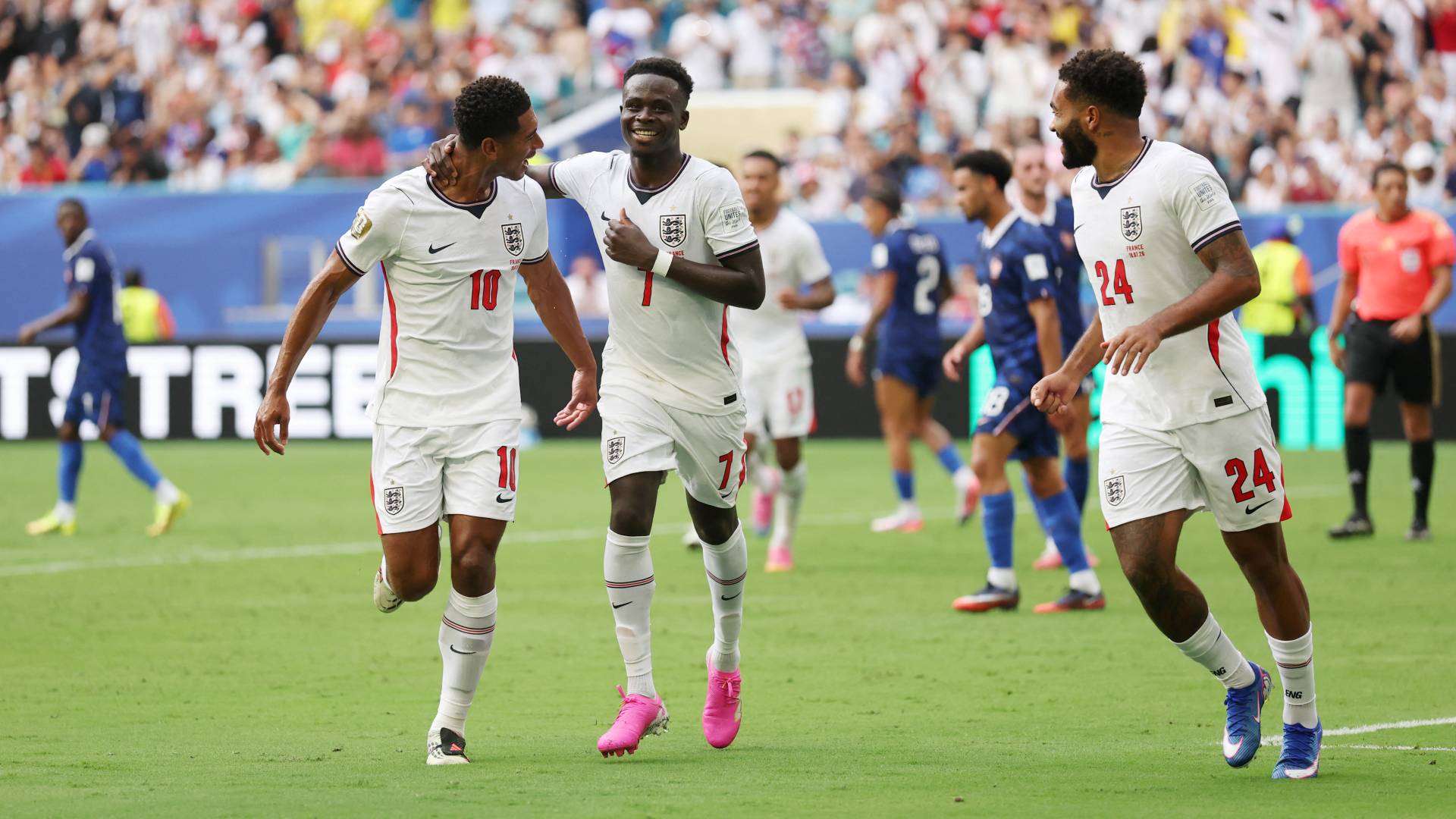 فرحة لاعبو المنتخب الانجليزي بتسجيل الهدف