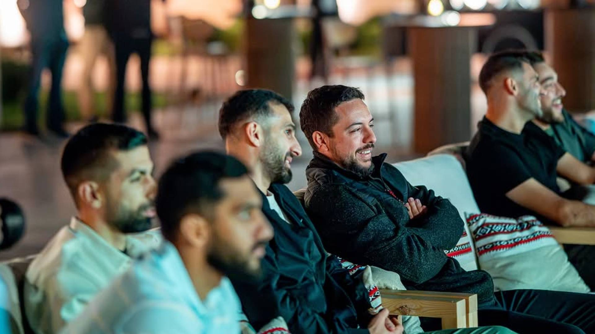 ولي العهد يتابع نصف نهائي كأس العالم مع النشامى